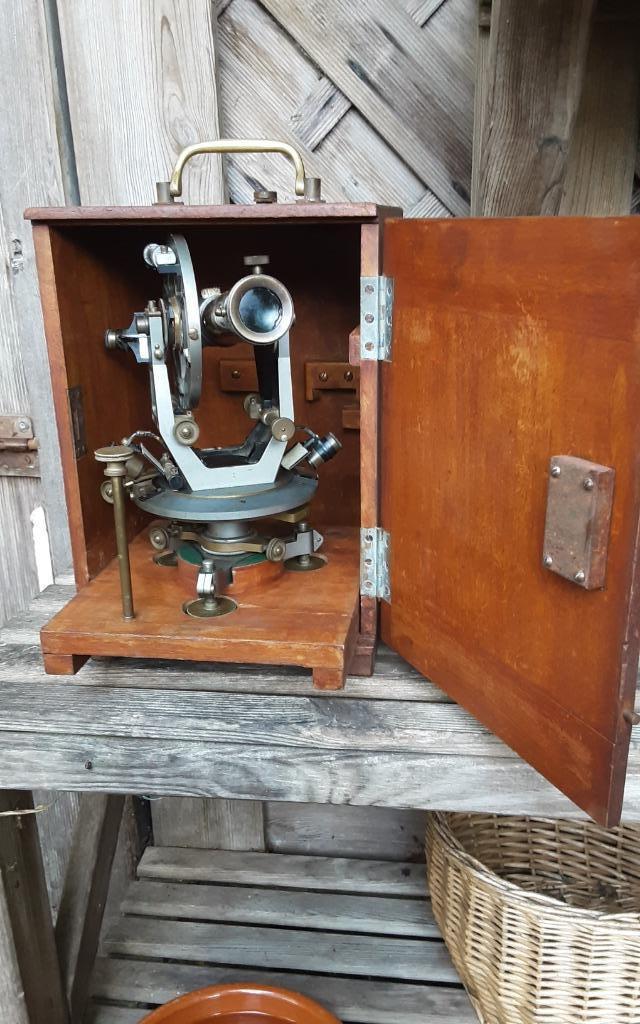 Theodoliet, Antiek en Kunst, Antiek | Gereedschap en Instrumenten, Ophalen of Verzenden