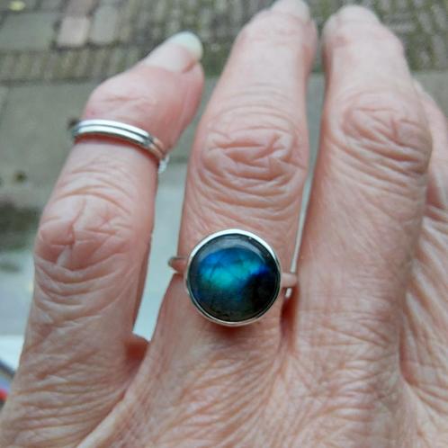 Mooie nieuwe zilveren ring met Labradoriet mt 16,5, Sieraden, Tassen en Uiterlijk, Ringen, Nieuw, Dame, Kleiner dan 17, Blauw