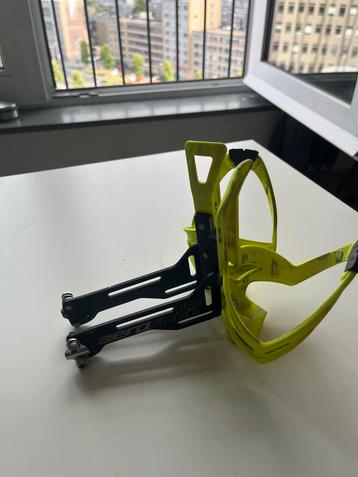 Triatlon bidonhouder beschikbaar voor biedingen