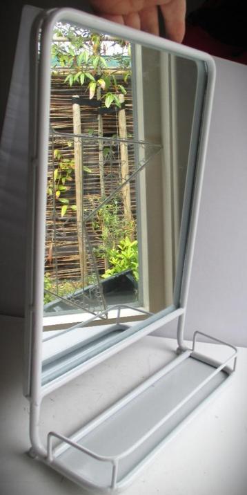 Spiegel~met Planchet~Metaal~Douchespiegel~Badspiegel beschikbaar voor biedingen