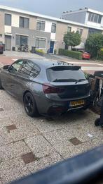 BMW 1-Serie 120i 184pk Aut 2017 Grijs, Auto's, BMW, Achterwielaandrijving, Zwart, 4 cilinders, Particulier