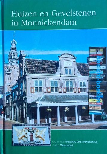 Harry Voogel; Huizen en gevelstenen in Monnickendam beschikbaar voor biedingen
