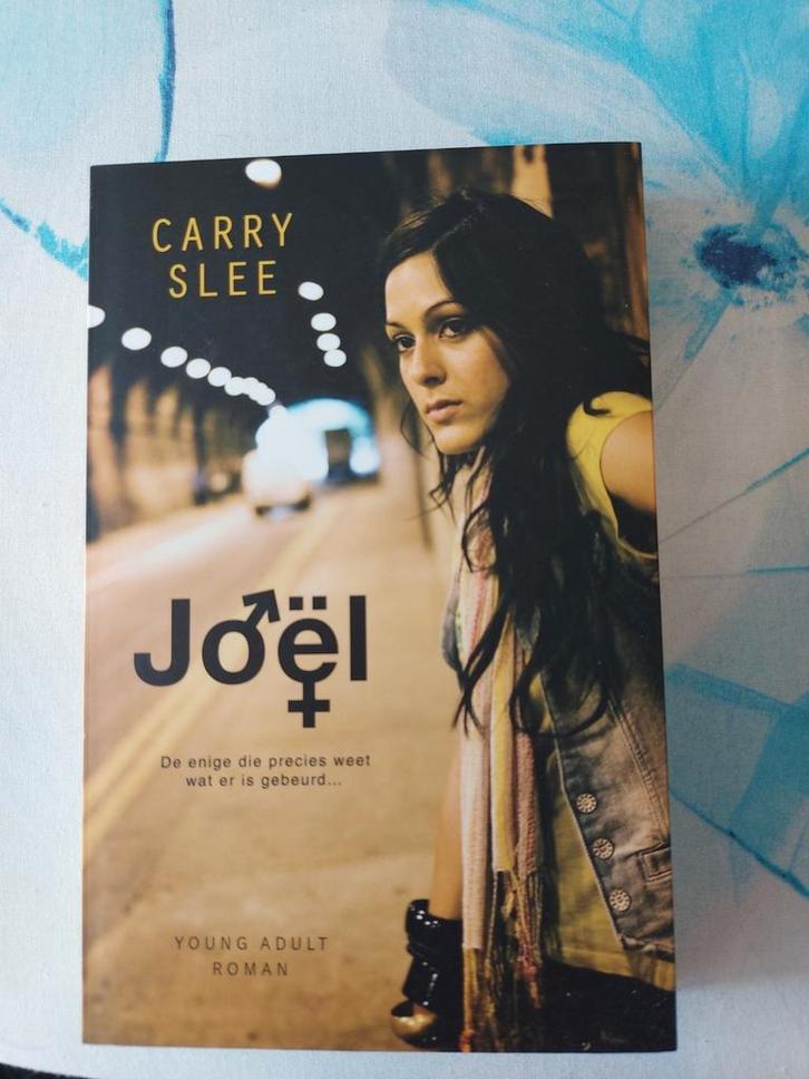 Joel - Carry Slee, Boeken, Kinderboeken | Jeugd | 13 jaar en ouder, Zo goed als nieuw, Ophalen of Verzenden