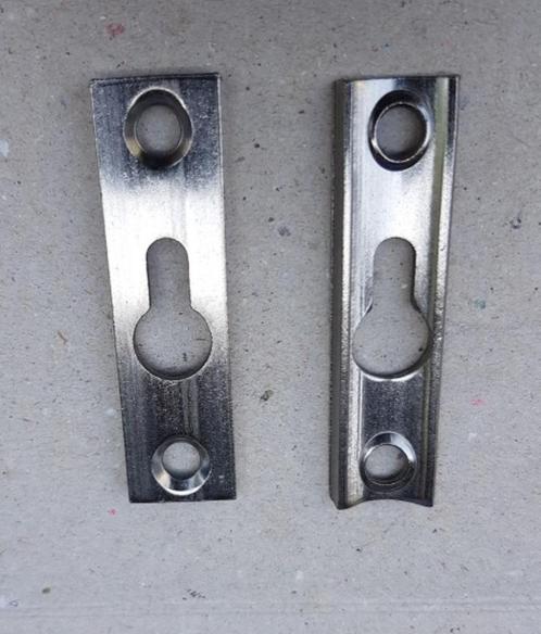 ophangplaatje 60 mm x 16mm x 4 mm, Huis en Inrichting, Kasten | Overige, Nieuw, Ophalen of Verzenden
