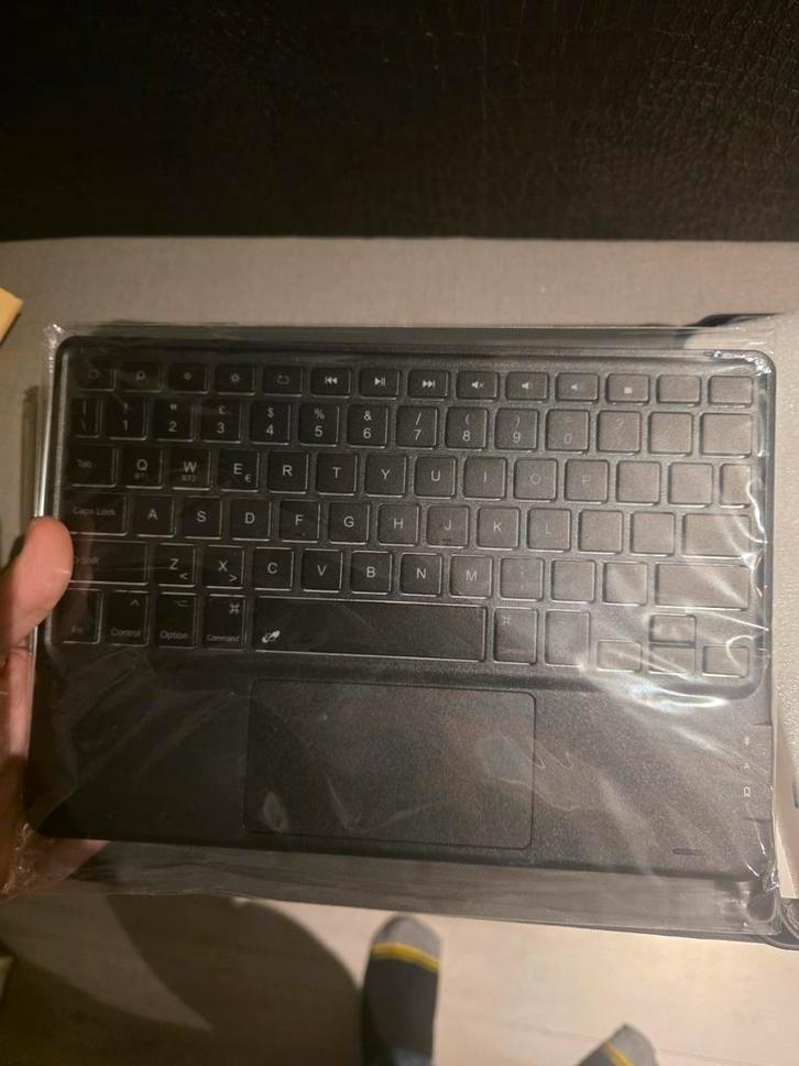 Wireless keyboard zwart inclusief zwarte tablethoes, Computers en Software, Tablet-hoezen, Nieuw, Bescherming voor- en achterkant