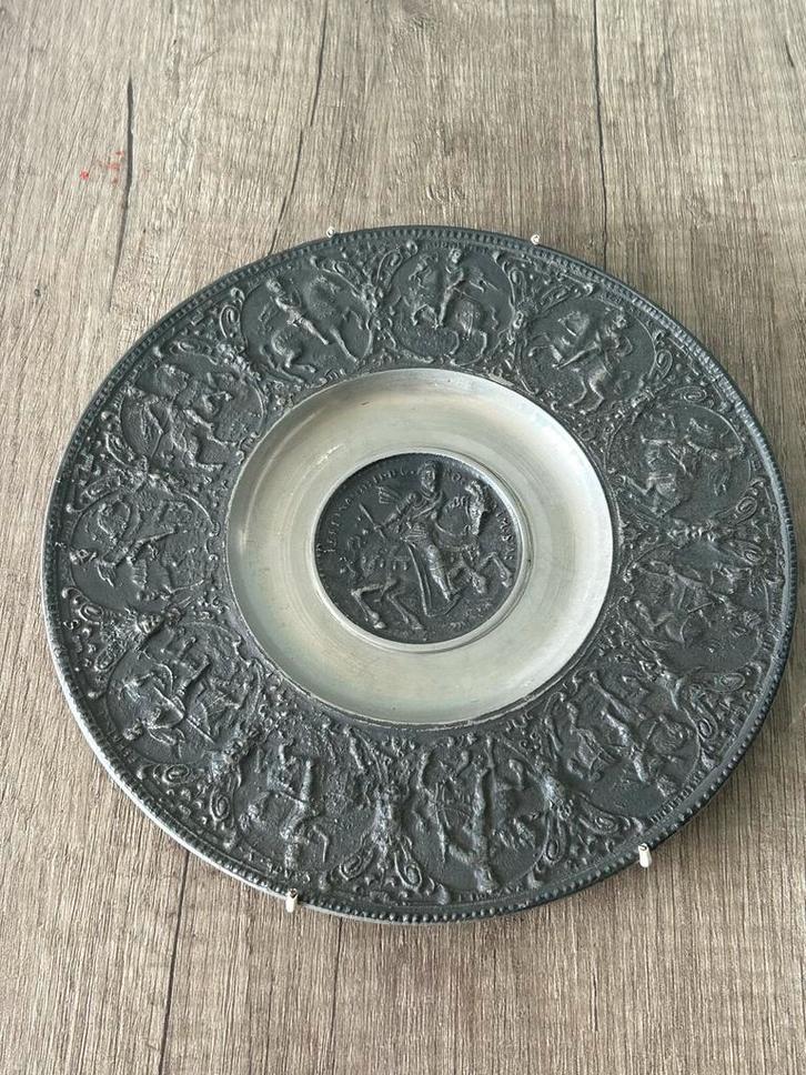 Tinnen bord Keizer Ferdinand III reliëf, Antiek en Kunst, Antiek | Tin, Verzenden