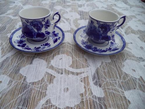 delftsblauw kopjes handpainted souvenir delft, Huis en Inrichting, Keuken | Servies, Kop(pen) en/of Schotel(s), Overige stijlen