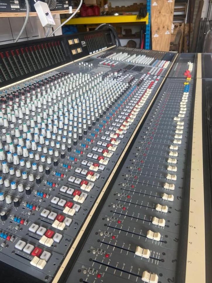 DDA DCM 224 mengtafel, Muziek en Instrumenten, Mengpanelen, Gebruikt, 20 kanalen of meer, Microfooningang, Ophalen