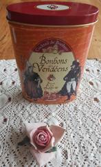 Frans bonbon blik,Vendée,  antieke kledij ,heilig hart, Ophalen of Verzenden, Gebruikt, Overige, Overige merken