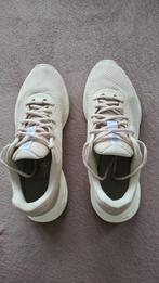 Nike hardloopschoenen (revolution 6) dames beige maat 42,5, Ophalen of Verzenden, Zo goed als nieuw, Hardlopen, Hardloopschoenen