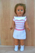 Mooie oude bakelieten CARIS pop uit de jaren 1950 NR 8627, Ophalen of Verzenden, Gebruikt, Pop