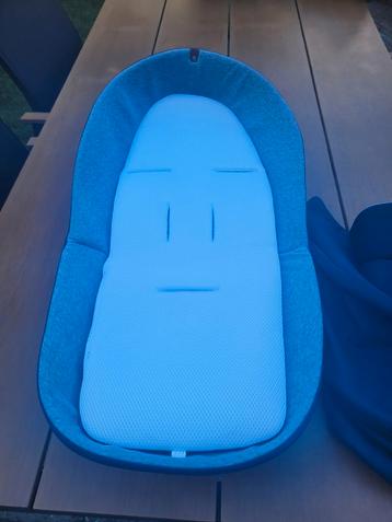 Joolz Hub cocoon (donkerblauw) beschikbaar voor biedingen