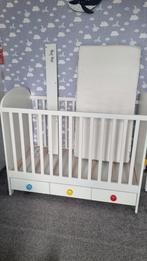 Ledikant inclusief matras, Kinderen en Baby's, Kinderkamer | Bedden, Ophalen, Zo goed als nieuw, Minder dan 140 cm, Matras
