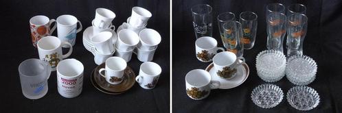 Bekers/witte kop en schotels (gedeelte retro vintage antiek), Huis en Inrichting, Keuken | Servies, Zo goed als nieuw, Glas of Glazen