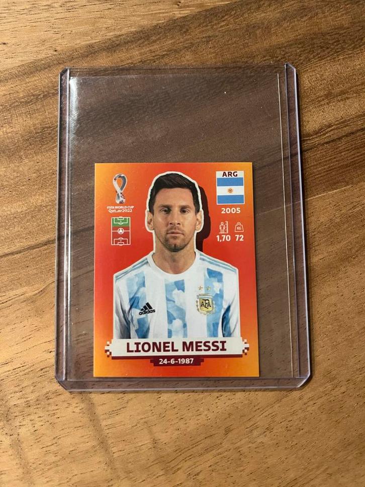 Lionel Messi Panini WK 2022 Oranje Sticker, Verzamelen, Overige Verzamelen, Zo goed als nieuw, Ophalen of Verzenden