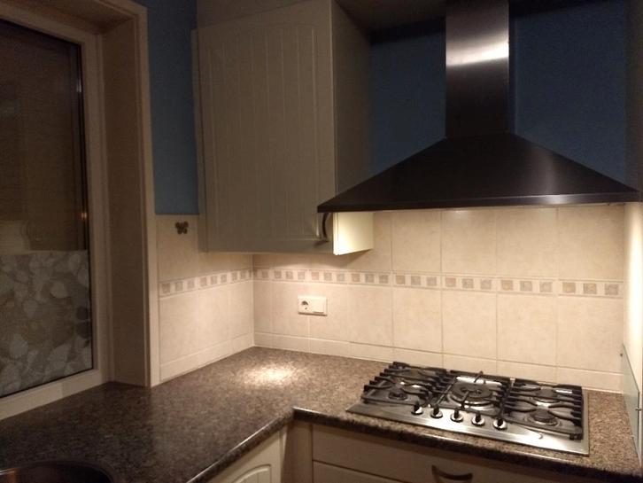 keuken, Huis en Inrichting, Keuken | Complete keukens, Gebruikt, Hoekkeuken, Crème, Hout, Ophalen