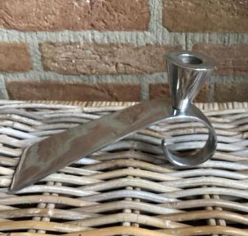 Matthew Hilton Komma - kandelaar vintage gegoten aluminium beschikbaar voor biedingen