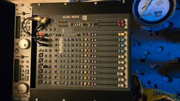 Allen en heath fx12 mixer beschikbaar voor biedingen
