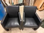 2 zwarte imitatie leren stoelen op wieltjes, Huis en Inrichting, Fauteuils, Ophalen, Gebruikt, 75 tot 100 cm, 50 tot 75 cm