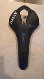 Carbon zadel Astute Repente Prime, Ophalen of Verzenden, Zo goed als nieuw, Mountainbike, Zadel