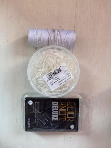 Knot spullen wit beschikbaar voor biedingen
