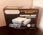 Nintendo NES Control Deck - Compleet in Doos (CIB), Ophalen of Verzenden, Zo goed als nieuw, Met 2 controllers