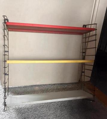 Vintage Tomado boekenrek/wandkast.210 beschikbaar voor biedingen