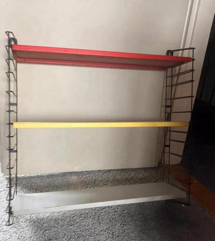 Vintage Tomado boekenrek/wandkast.210, Huis en Inrichting, Woonaccessoires | Wandplanken en Boekenplanken, Zo goed als nieuw, Ophalen of Verzenden