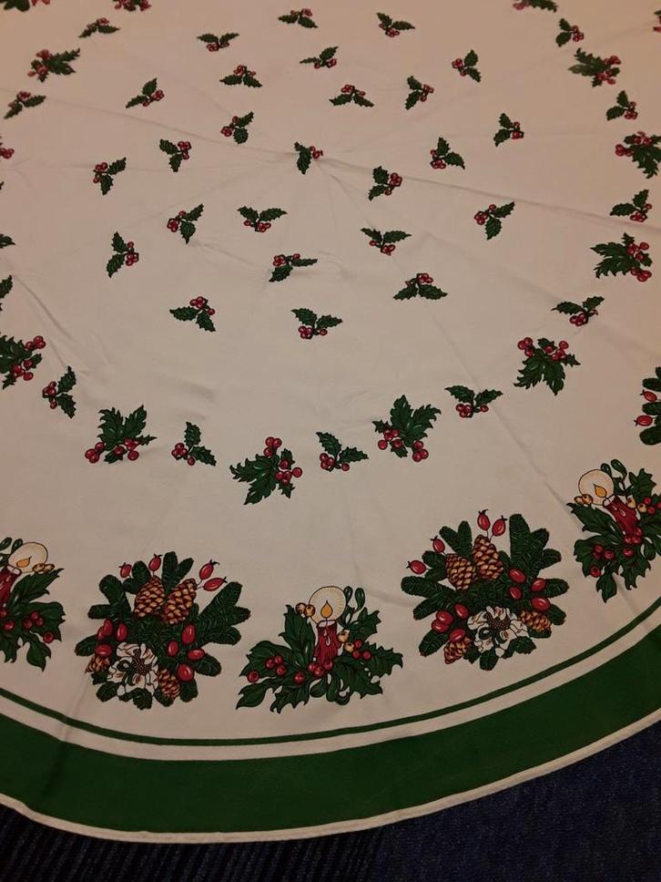 Prachtig rond kerst tafelkleed 150 cm, Diversen, Kerst, Ophalen