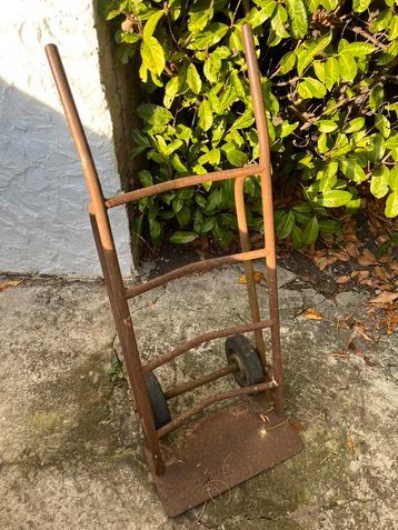 Steekwagen vintage beschikbaar voor biedingen