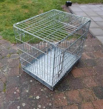 Te koop aangeboden.
Hondenbenches met 2 openingen. beschikbaar voor biedingen