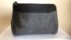Hugo Boss toilet tas, Sieraden, Tassen en Uiterlijk, Toilettassen, Ophalen, Grijs