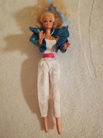 Barbie Sindy Fleur kleding. Jasje, broek, tasje en hoedje., Verzamelen, Poppen, Gebruikt, Ophalen of Verzenden, Kleertjes