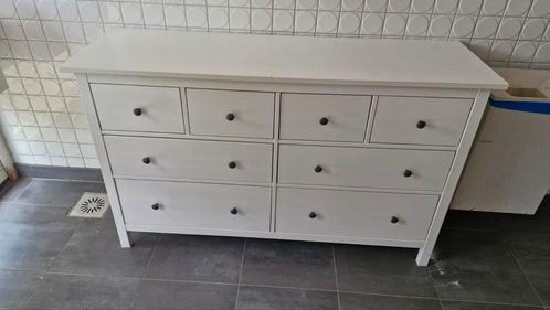 Ikea hemnes 8 ladenkast / commode wit gebeitst, Huis en Inrichting, Kasten | Ladekasten, Zo goed als nieuw, Minder dan 100 cm