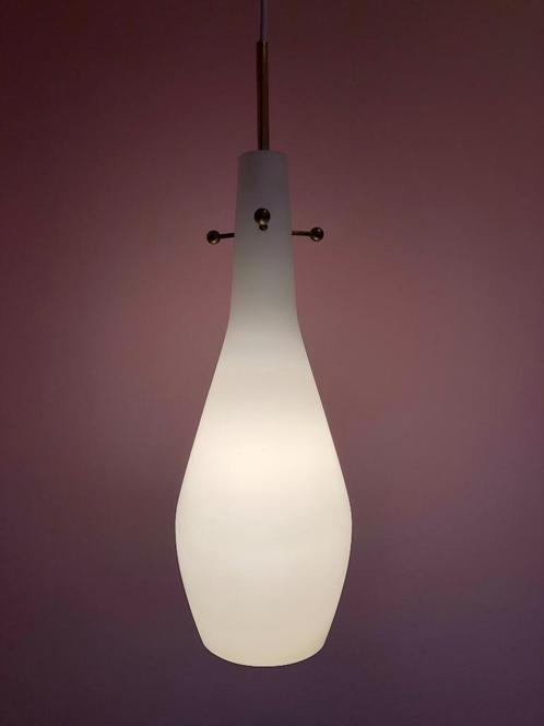 Opaal glazen buislamp in Stilnovo stijl, vintage design, Huis en Inrichting, Lampen | Hanglampen, Zo goed als nieuw, Glas, Metaal
