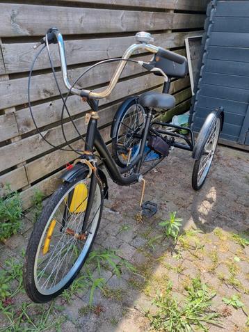 Zwarte Driewielerfiets - 7 Versnellingen beschikbaar voor biedingen
