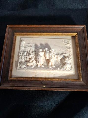Ingelijste kalkstenen plaquette.  beschikbaar voor biedingen