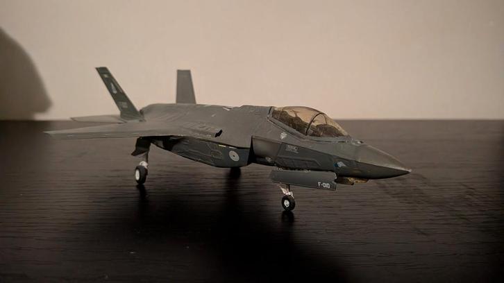 F-35A Lightning II 322 squadron 1/72 Italeri, Verzamelen, Luchtvaart en Vliegtuigspotten, Gebruikt, Schaalmodel, Ophalen of Verzenden