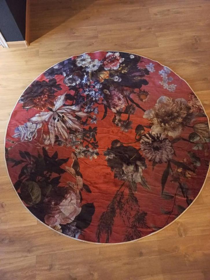 Essenza vloerkleed 180cm doorsnee, Huis en Inrichting, Stoffering | Tapijten en Kleden, Zo goed als nieuw, 150 tot 200 cm, Bruin