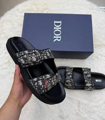 Christian Dior Slippers  beschikbaar voor biedingen