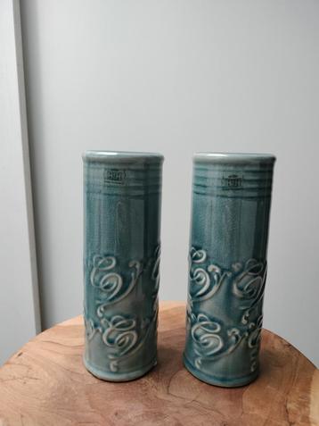 Set van 2 blauwe kandelaars beschikbaar voor biedingen