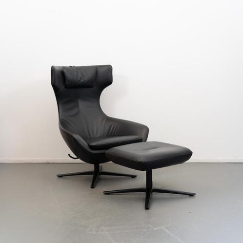 1x Leolux Caruzzo PLUS Fauteuil + Voetenbank - Zwart Leer, Huis en Inrichting, Fauteuils, Zo goed als nieuw, Leer, Metaal, 75 tot 100 cm