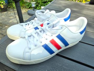 Adidas sneakers beschikbaar voor biedingen