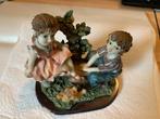 Keramisch beeldje met '2 kinderen + hondje op de wip', Ophalen, Zo goed als nieuw, Fantasy