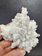 Bergkristal cluster met calciet, Ophalen of Verzenden, Mineraal