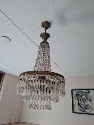 Antiek kristallen lamp beschikbaar voor biedingen