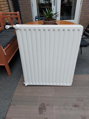 CV Radiator 90x75cm beschikbaar voor biedingen