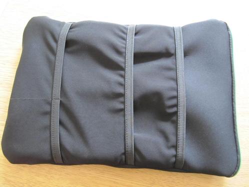 Laptophoes Basil. Nieuw., Computers en Software, Laptophoezen, Nieuw, Ophalen of Verzenden