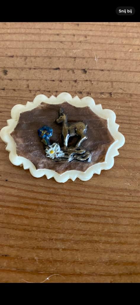 Jaren ‘60 broche met hertje, Sieraden, Tassen en Uiterlijk, Broches, Gebruikt, Overige materialen, Ophalen of Verzenden
