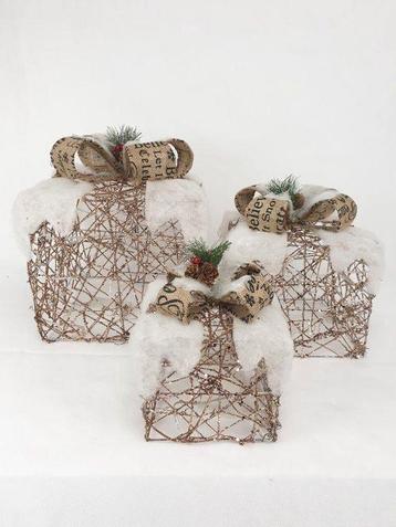 Gift box with light kerst.
Set van drie  beschikbaar voor biedingen